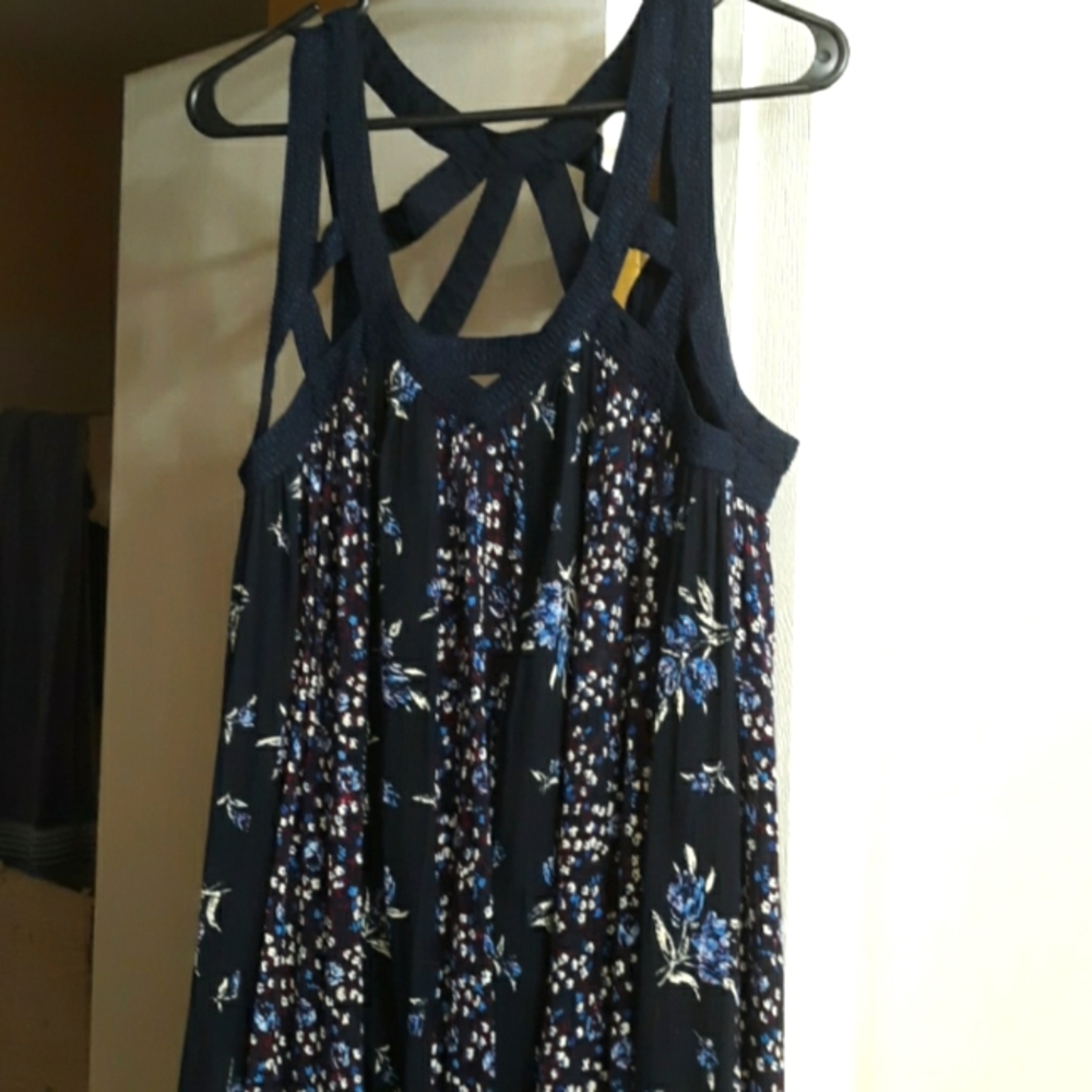 Vnl styleline Strappy, Flowy and Floral Cotton Dress